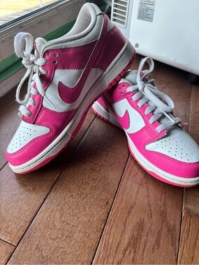 Nike Dunk Low GS Sneakers
